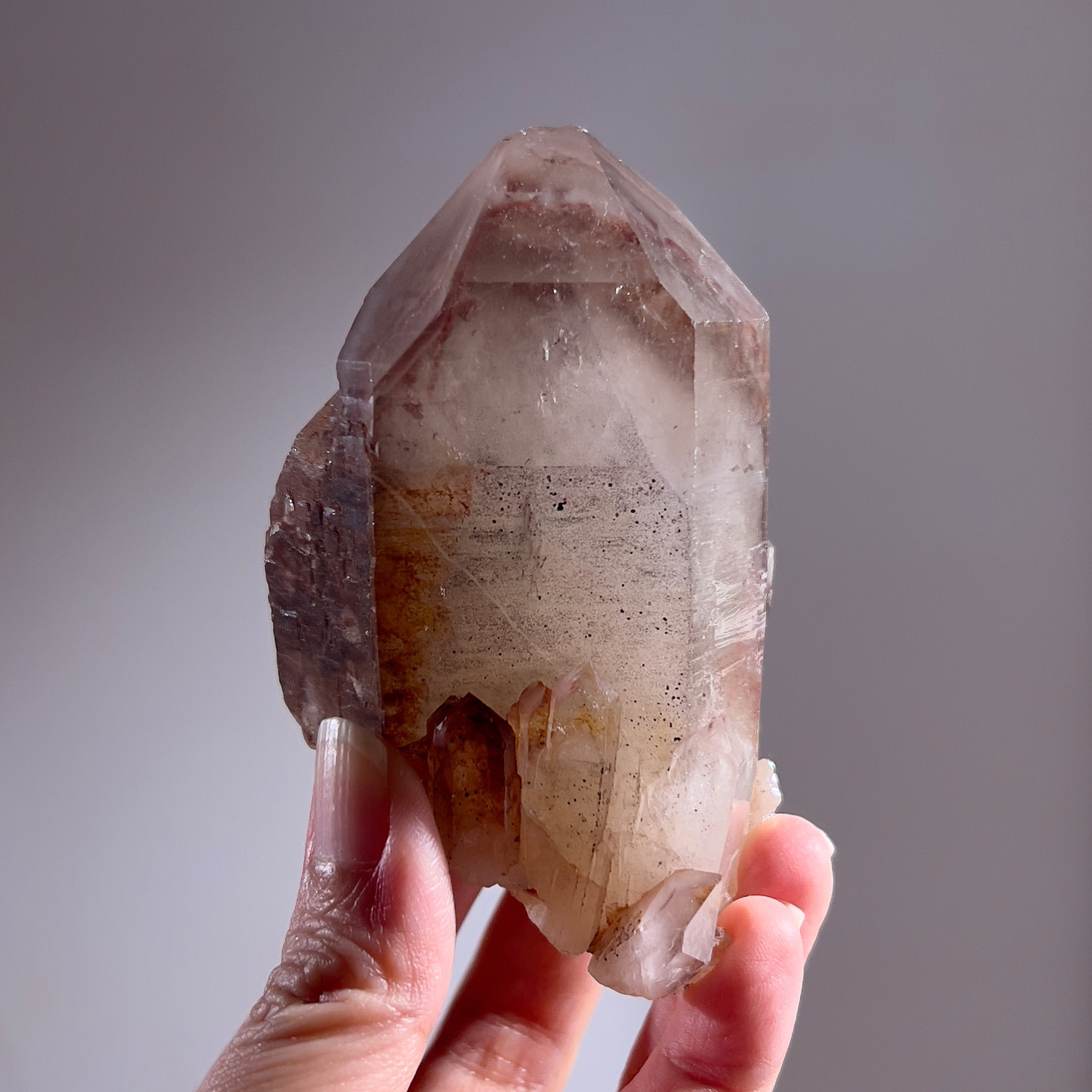 南非橘河紅色幻影水晶 241g (259-5)