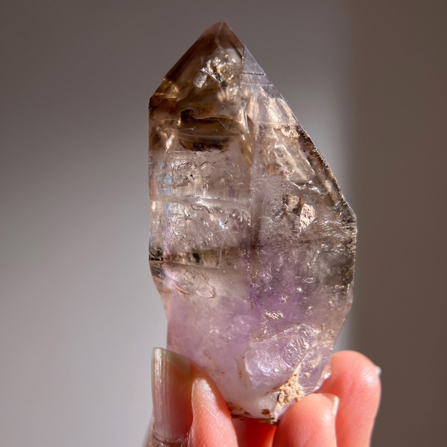 納米比亞布蘭登堡窗型骸骨煙紫晶 #刻滿資料庫記號 #倒三角 98g (261-11):圖片 6